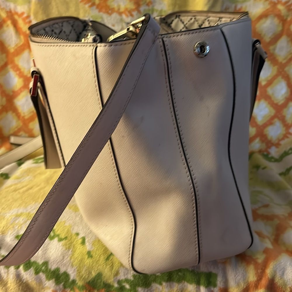 Kate Spade 3 pocket handbag with shoulder strap - Picture 3 of 8